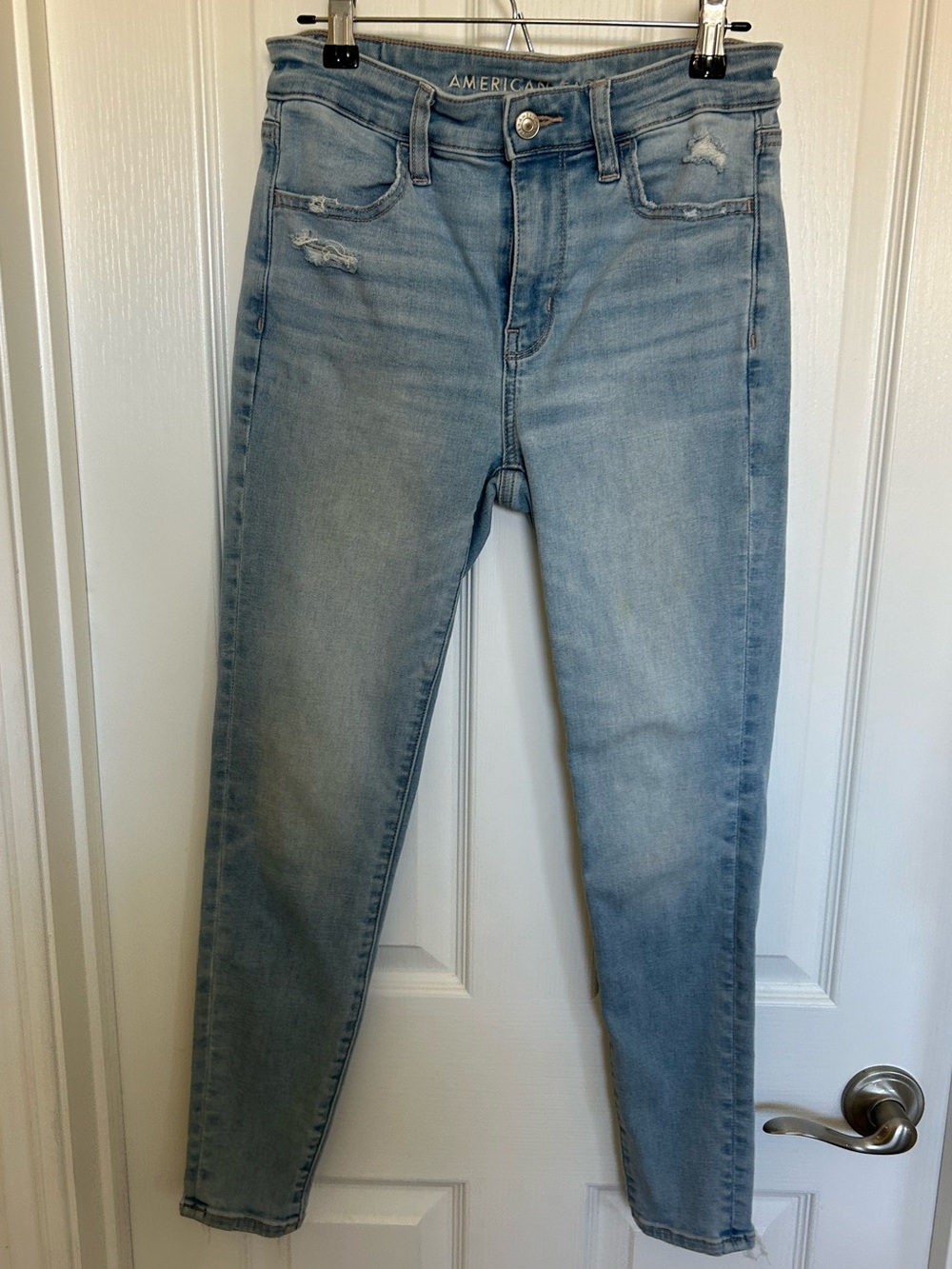 American Eagle Outfitters Light Wash Skinny Jeans